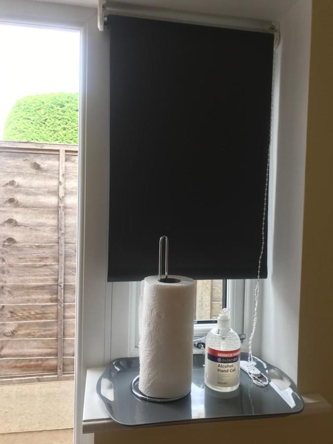 Studio-1-Staines/Heathrow/London-Own Entrance المظهر الخارجي الصورة