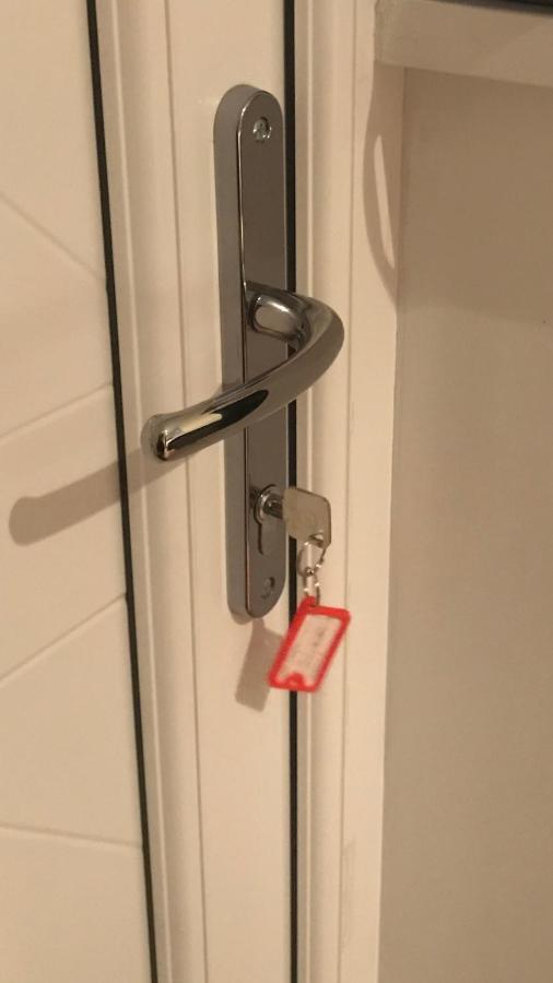 Studio-1-Staines/Heathrow/London-Own Entrance المظهر الخارجي الصورة