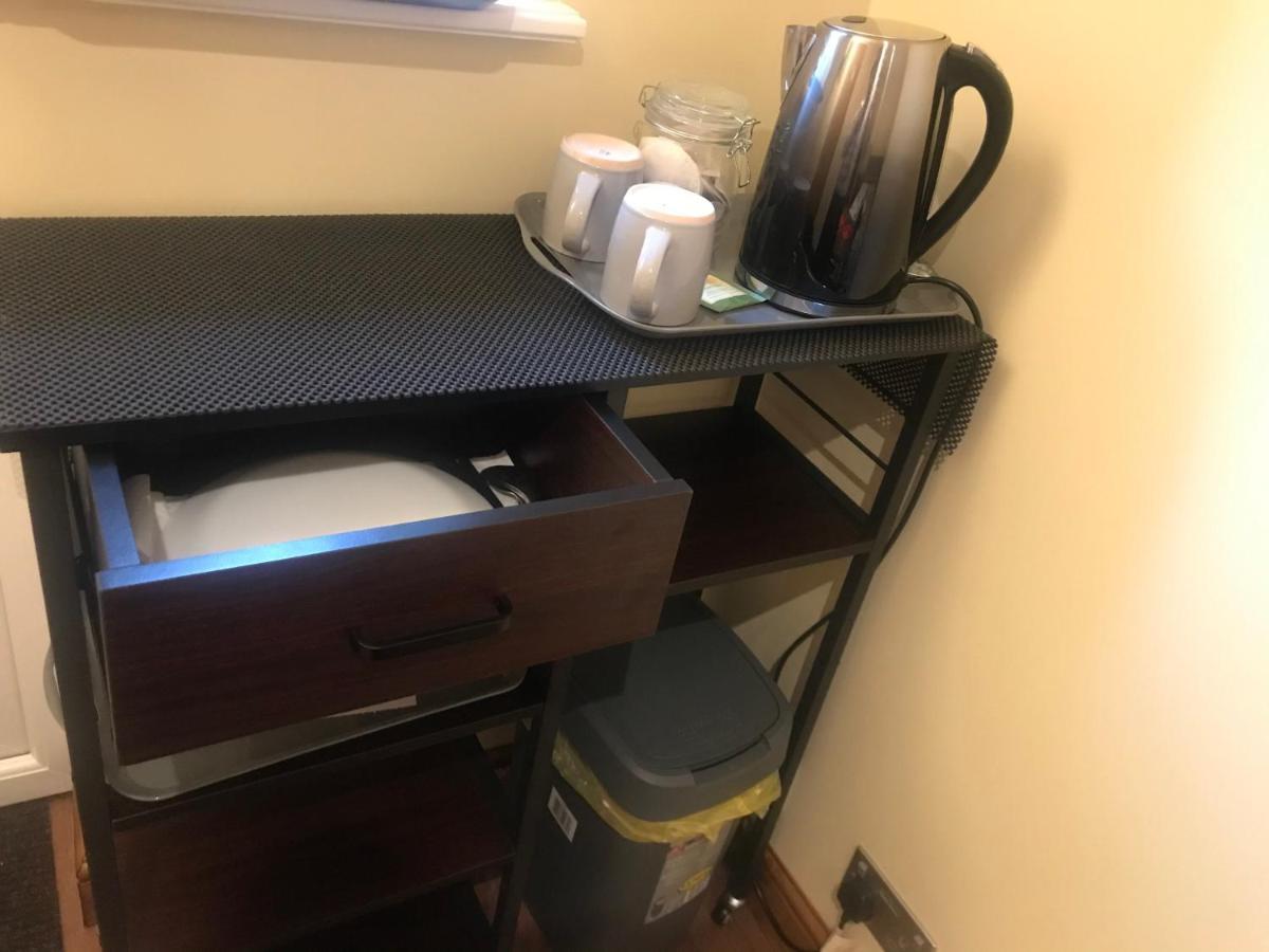 Studio-1-Staines/Heathrow/London-Own Entrance المظهر الخارجي الصورة